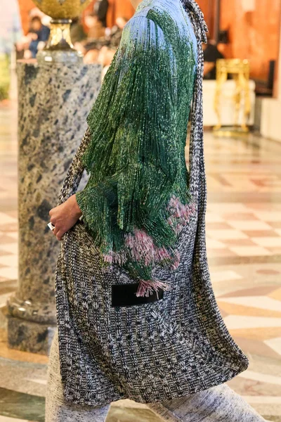 Look 96